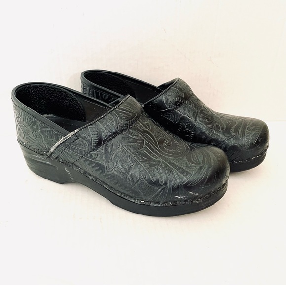 Dansko Professional Tooled Leather Clogs Size 38 Floral Black - Picture 1 of 16